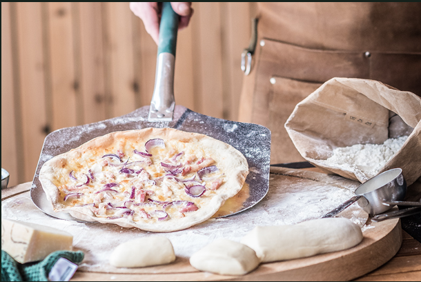 KLASICKÝ FLAMMKUCHEN